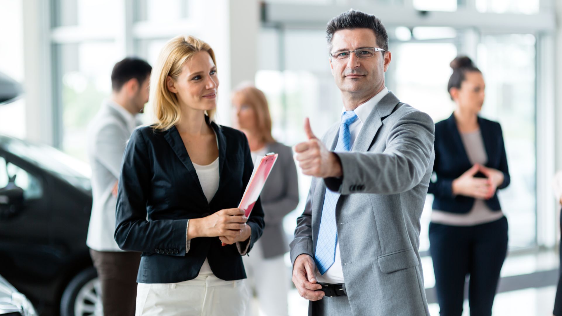 Advantages of hiring a freelance salesperson for professionals
